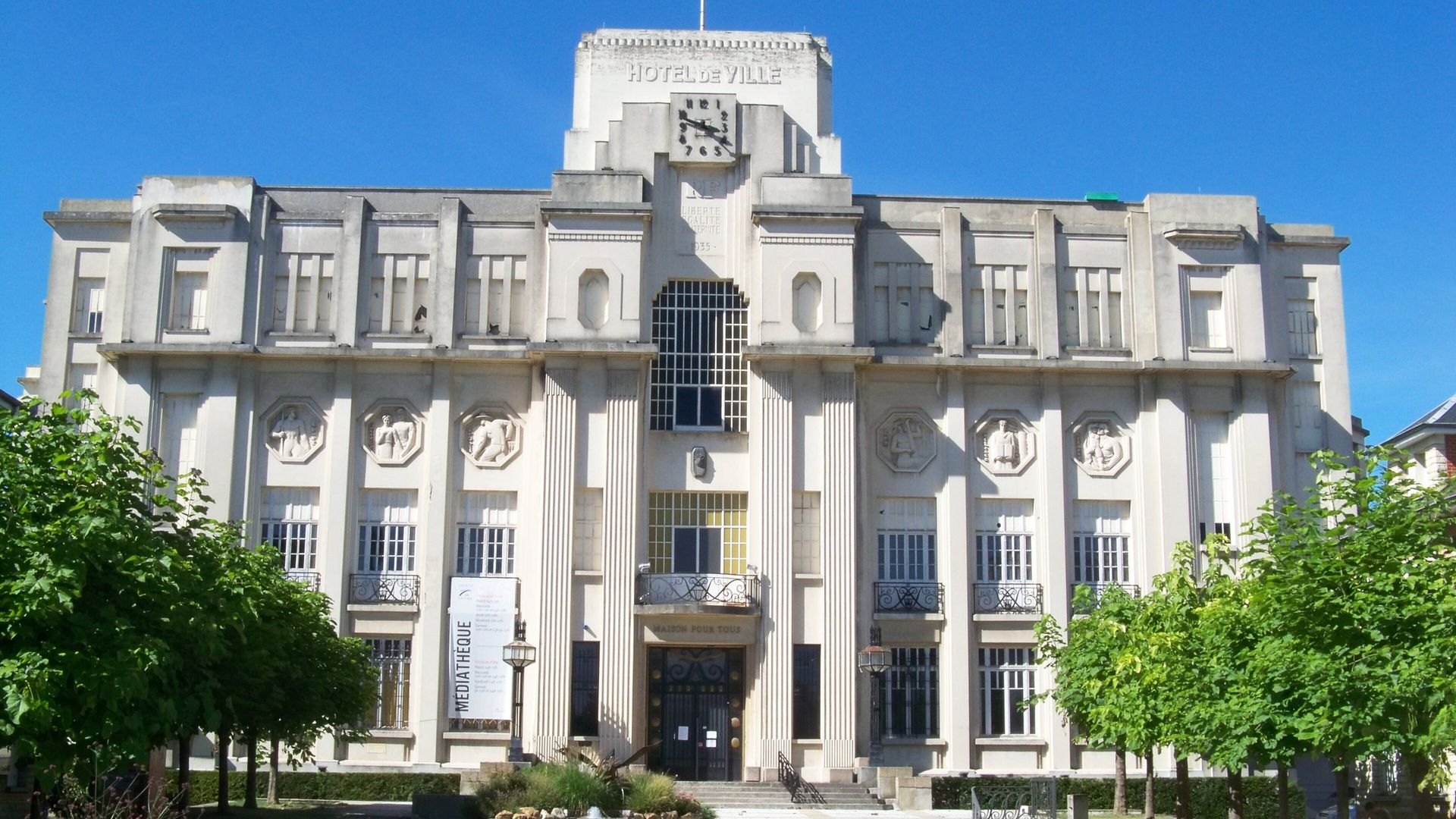 La mairie de Sainte-Savine