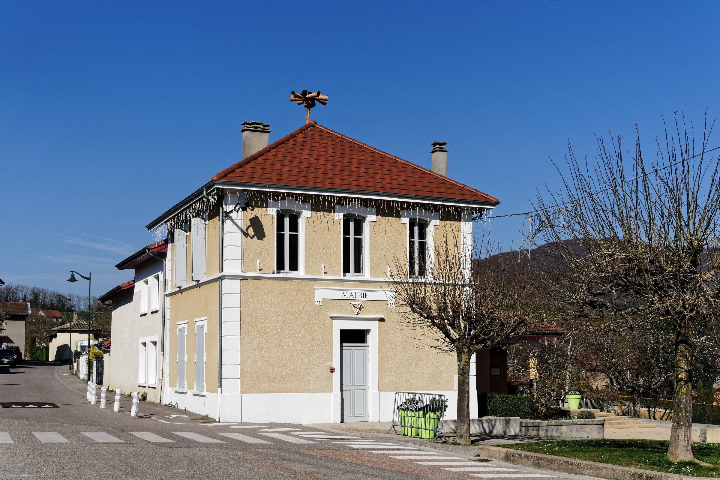 La mairie de Saint-Blaise-du-Buis