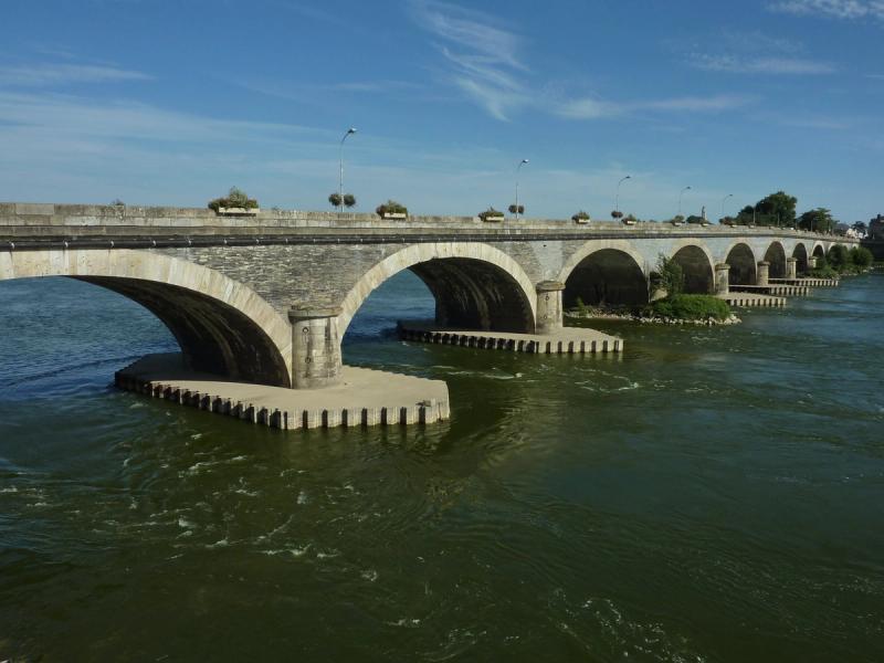 Vue des Ponts-de-Cé