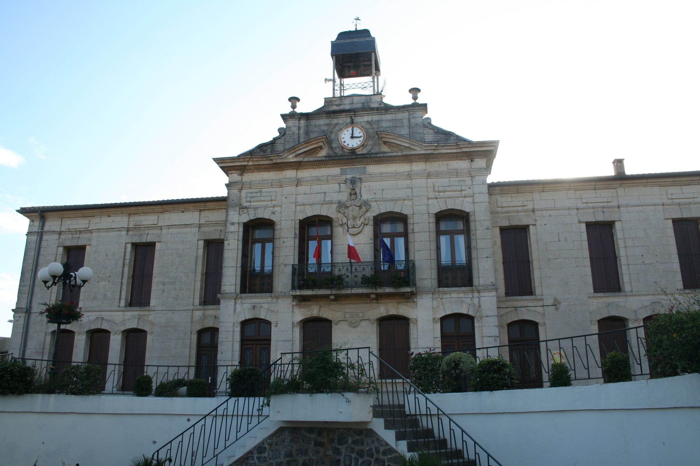 La mairie de Valros