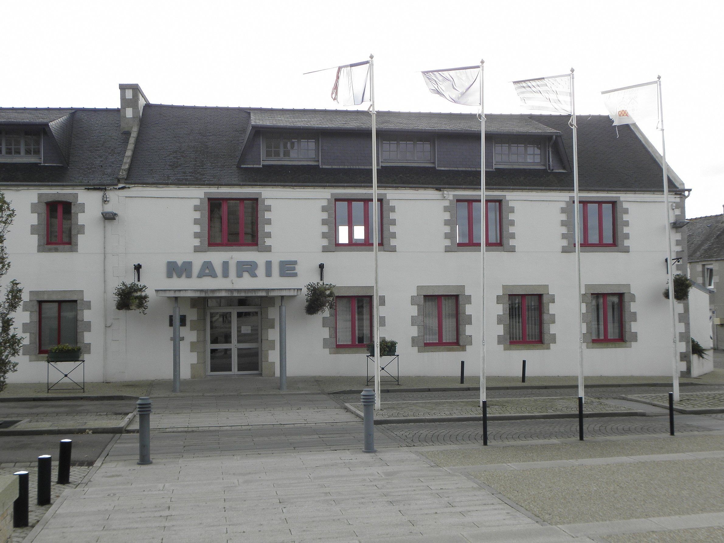 La mairie de Plouénan
