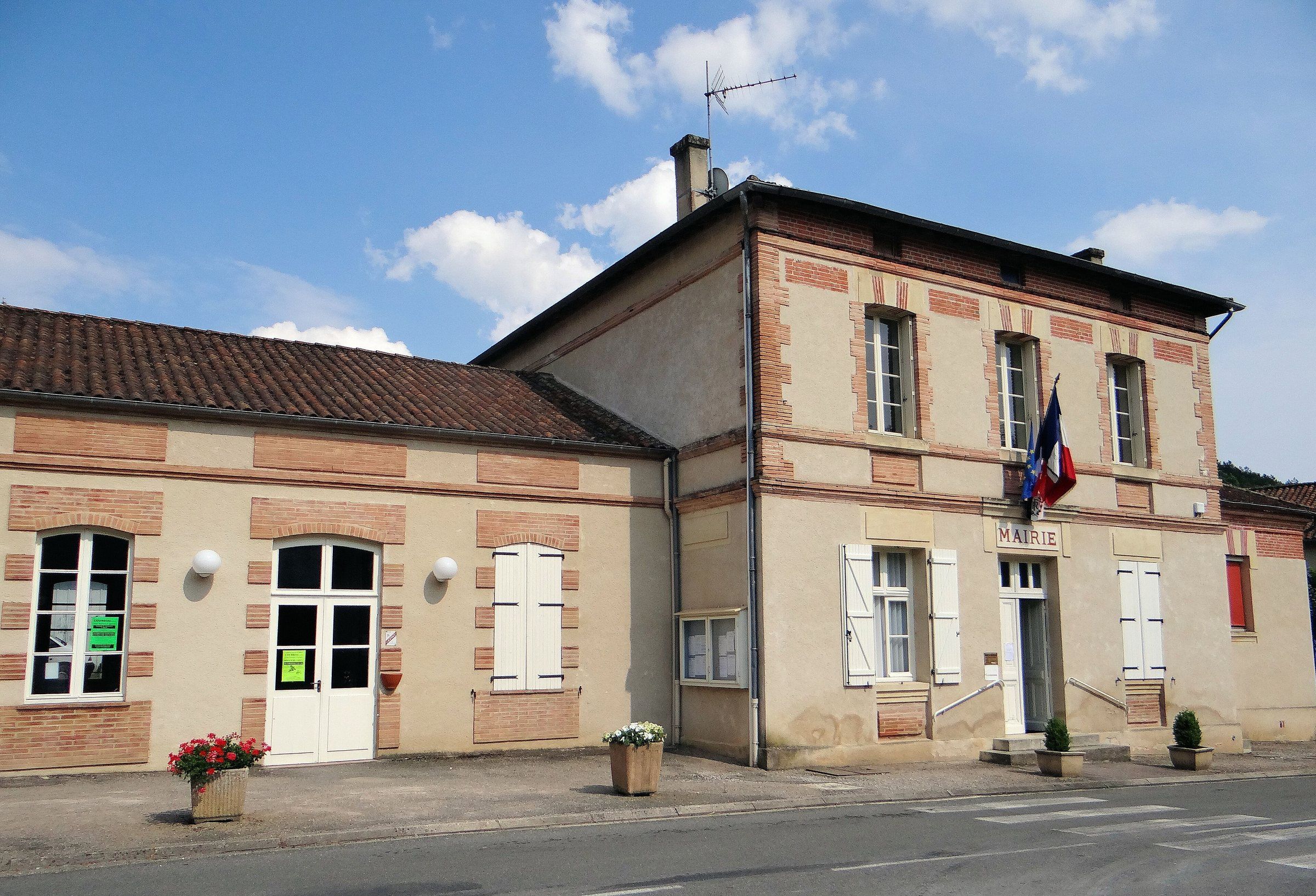 La mairie de Touffailles