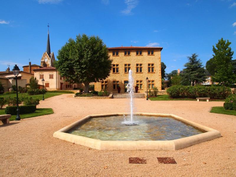 La mairie d’Arnas