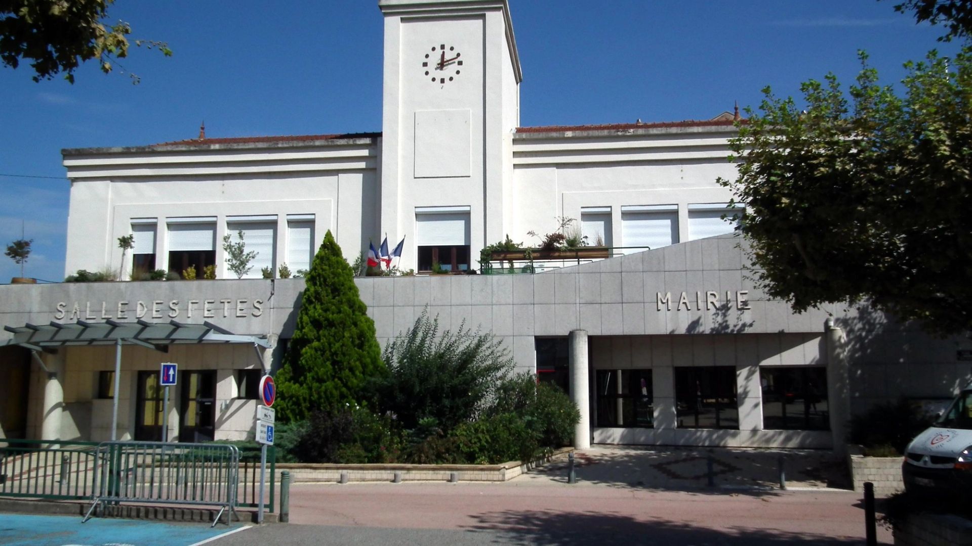 La mairie de Sarras