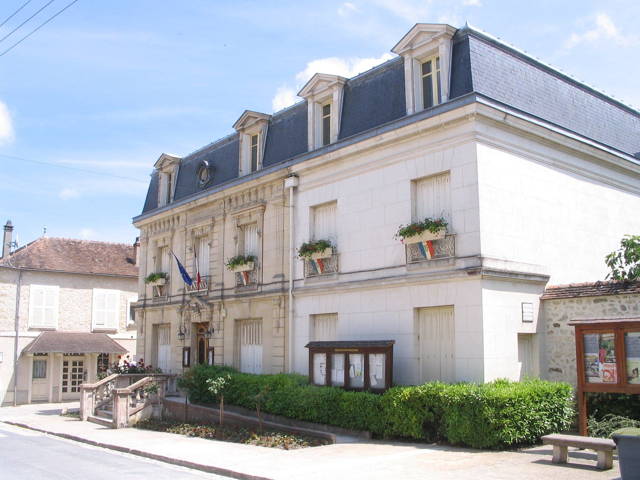 La mairie de Thomery