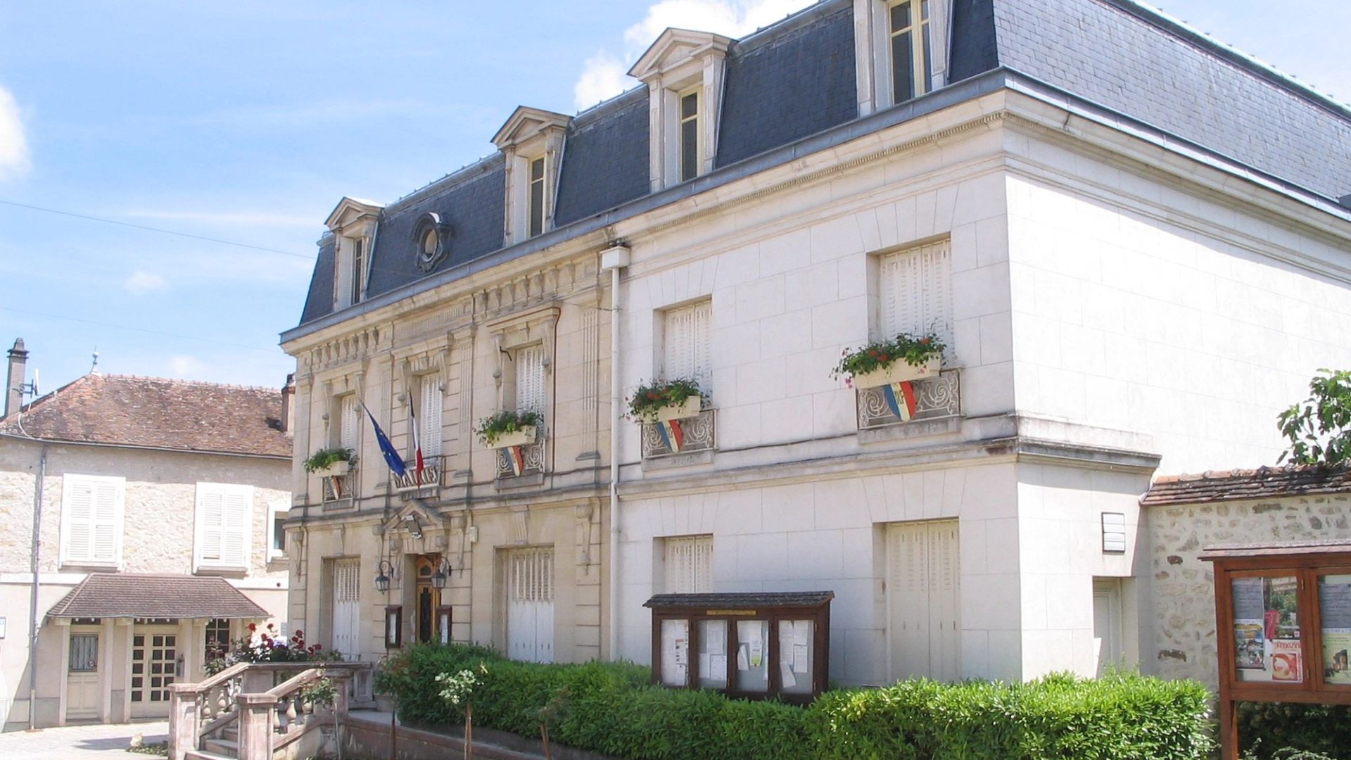 La mairie de Thomery