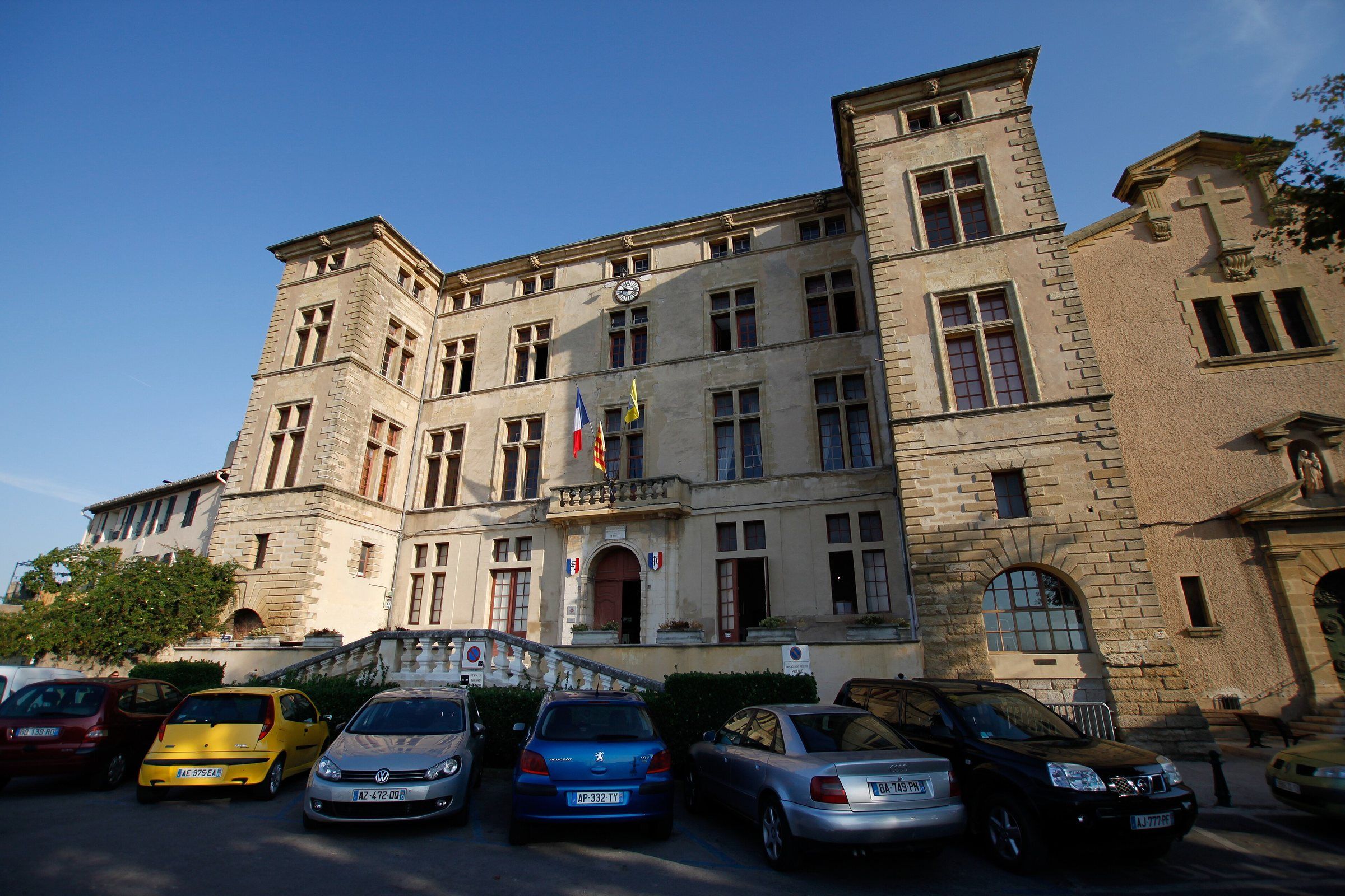 Le château d’Éguilles