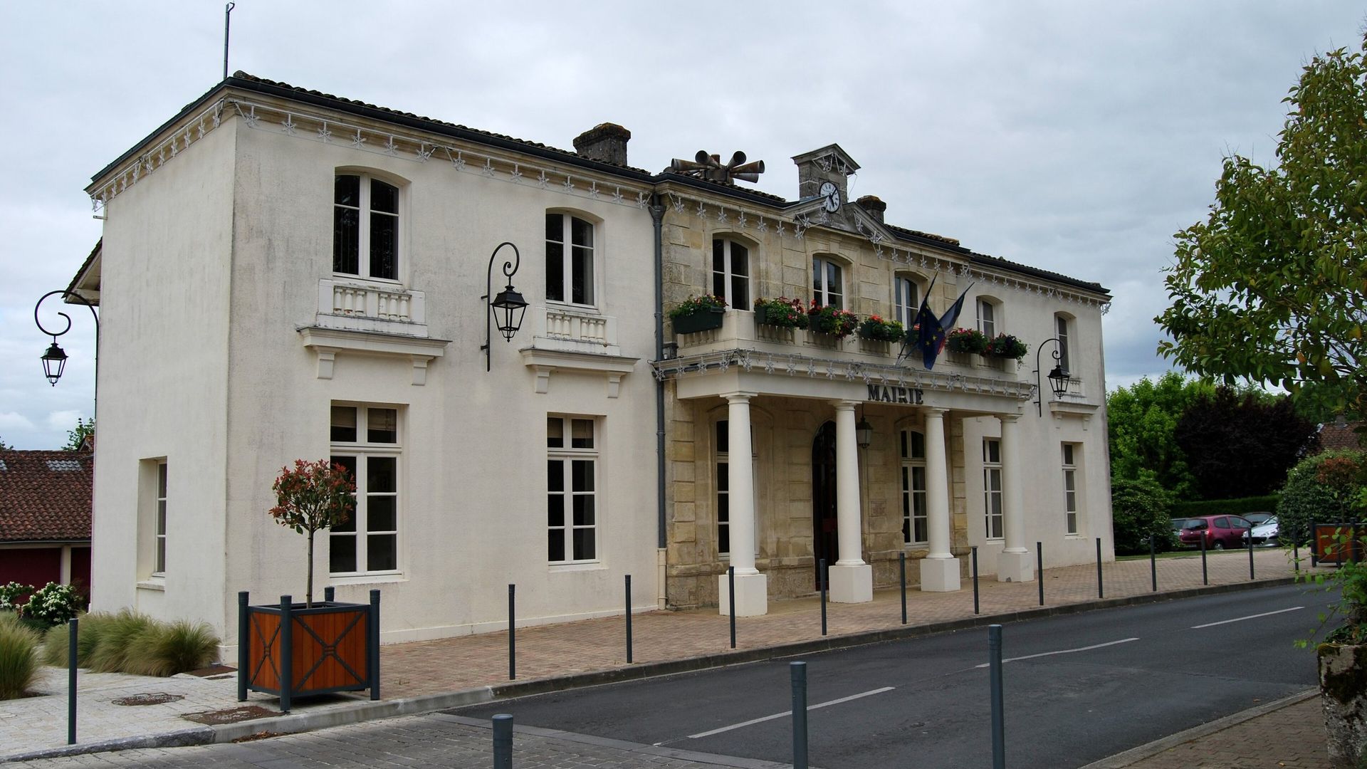 La mairie d’Yvrac