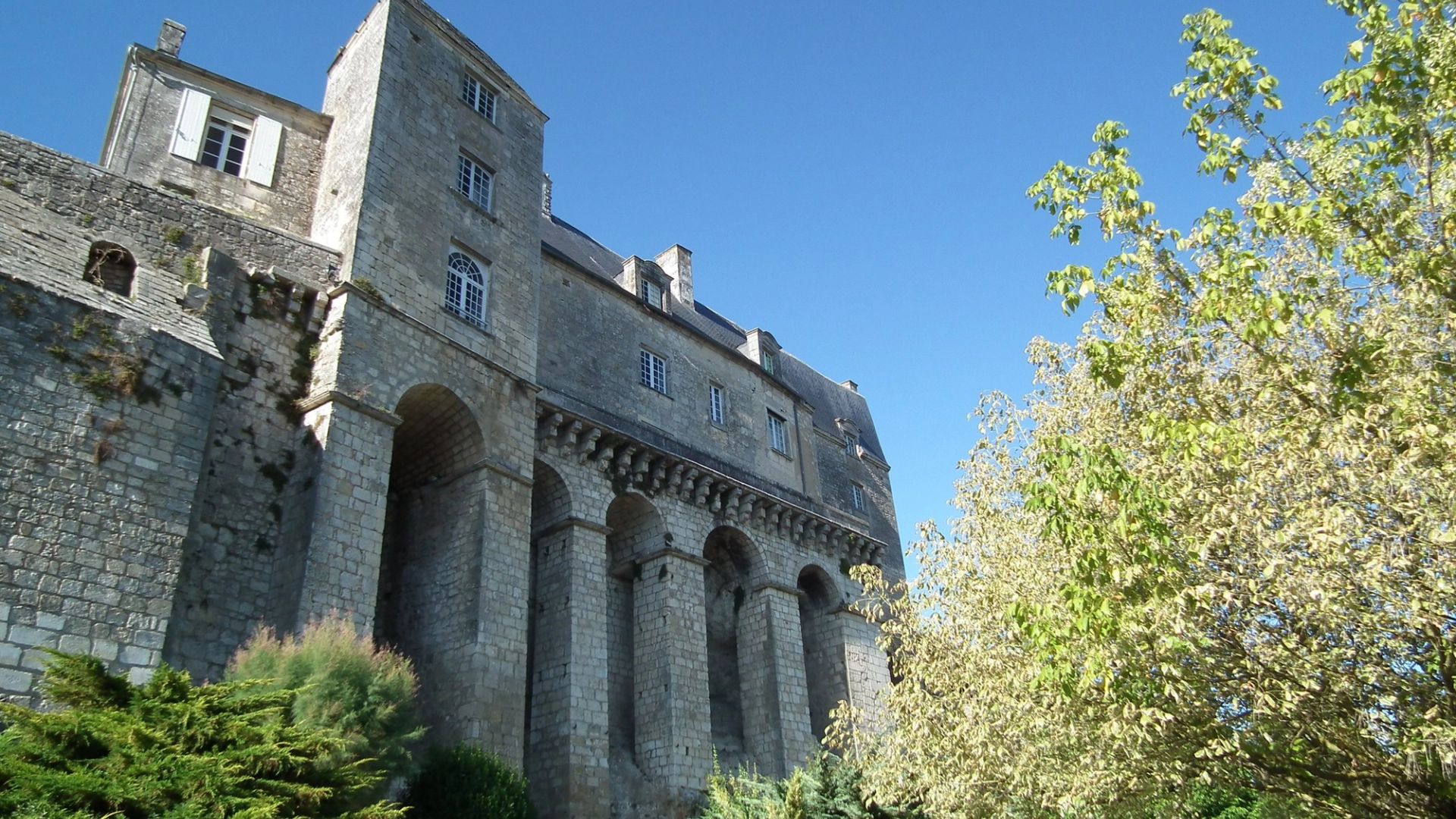 Le château de Pons