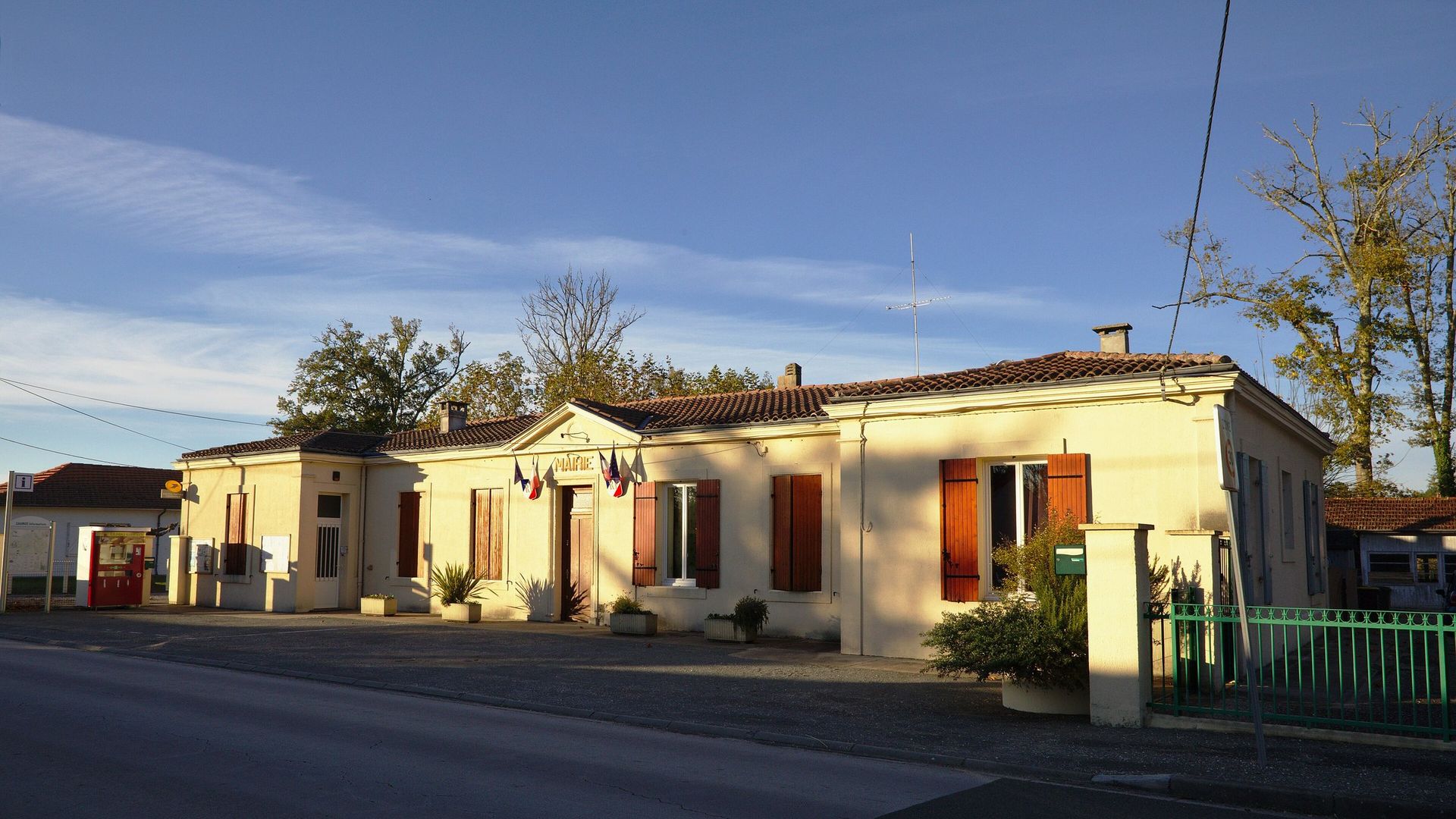 La mairie de Saumos