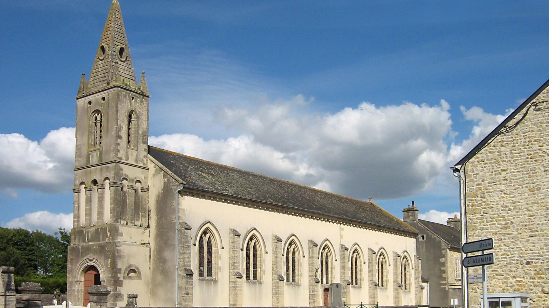 L’église de Saint-Martin-des-Entrées