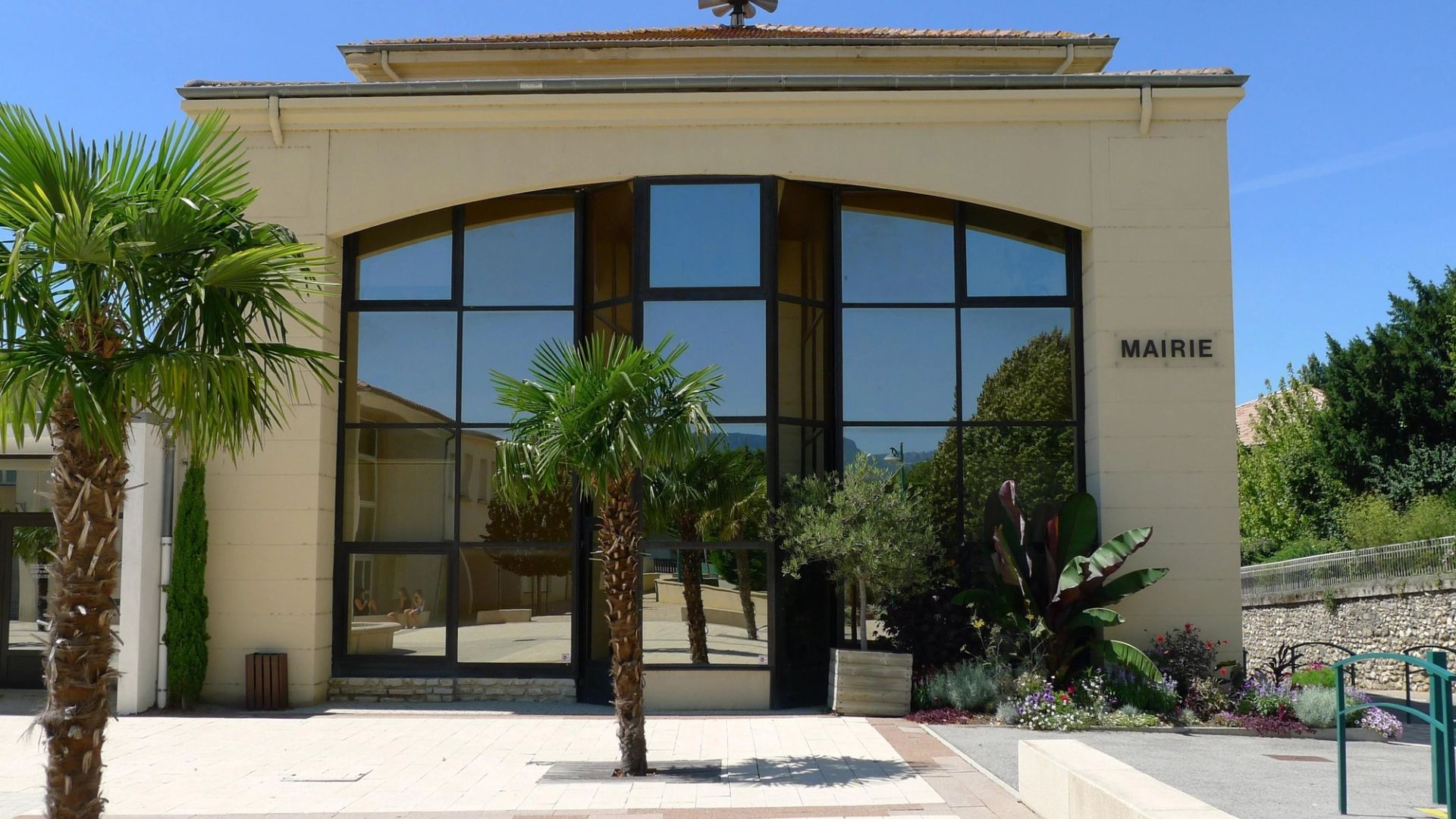 La mairie de Montélier