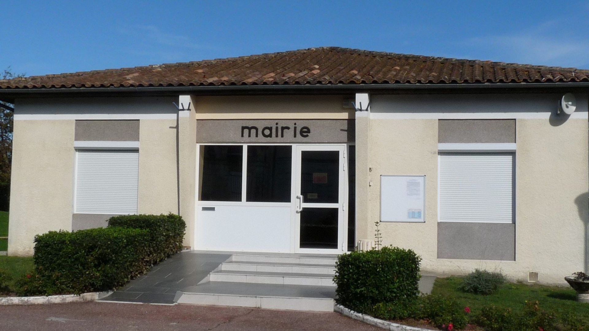 La mairie de Saint-Yzan-de-Soudiac
