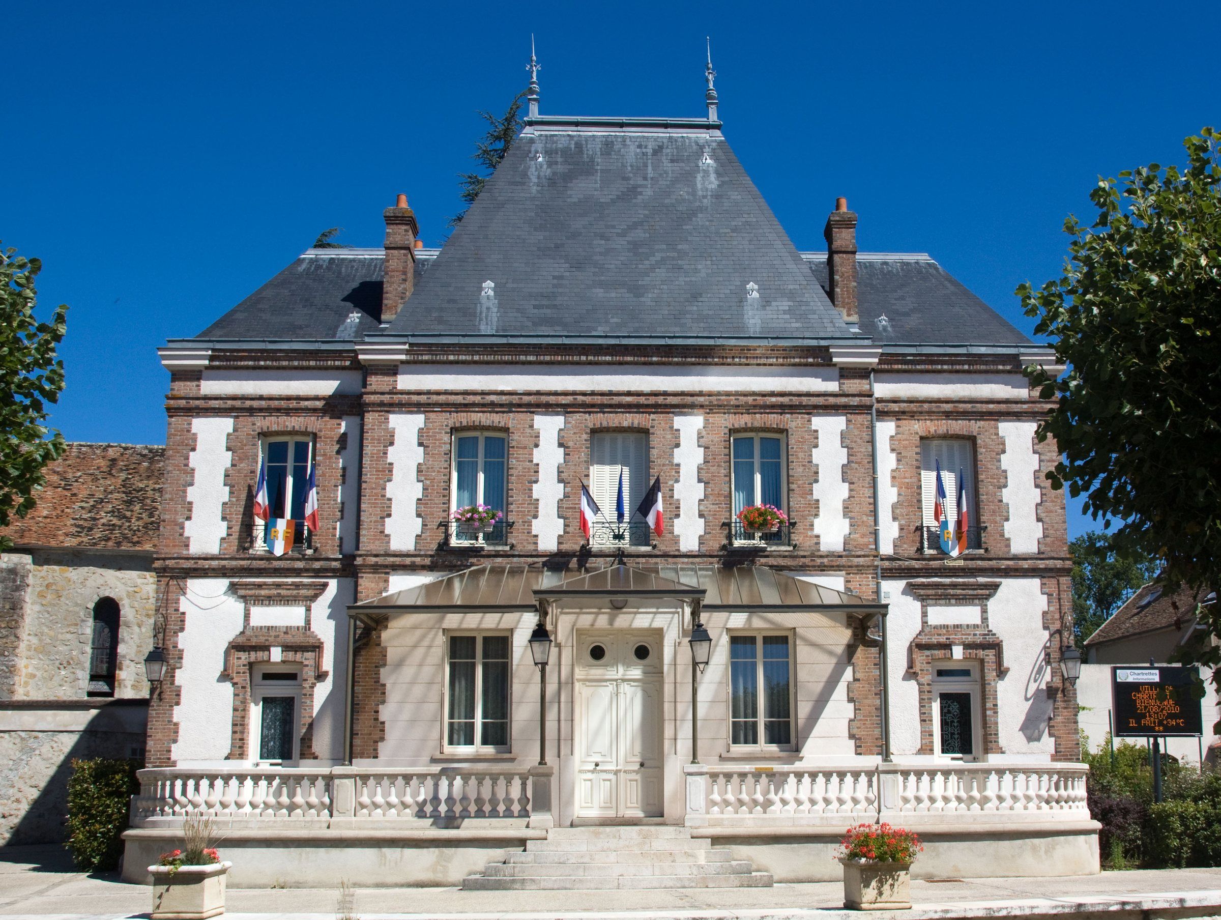 La mairie de Chartrettes