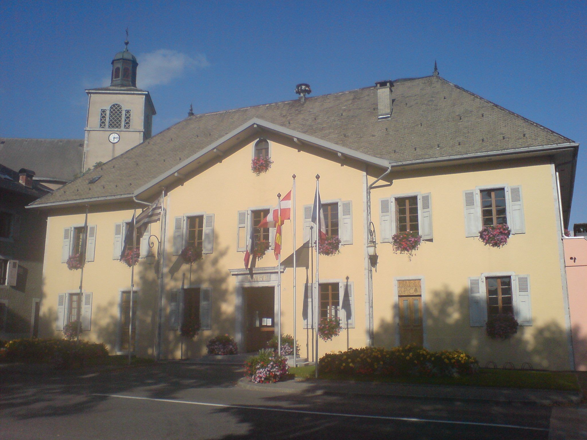 La mairie de Taninges