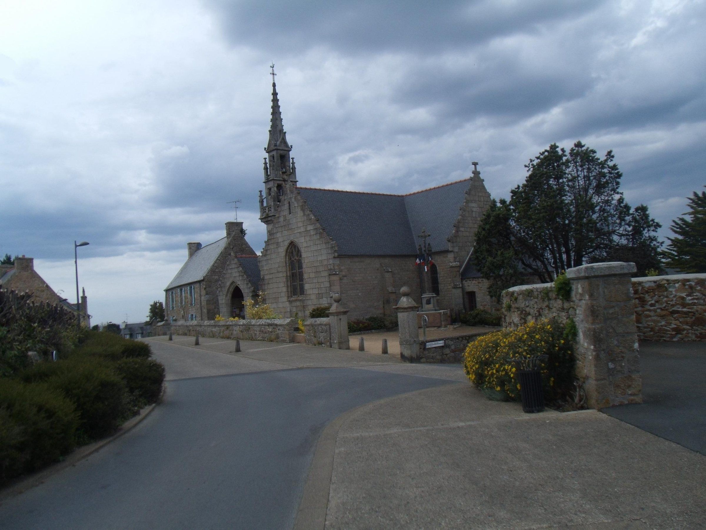 L’église de Trélévern
