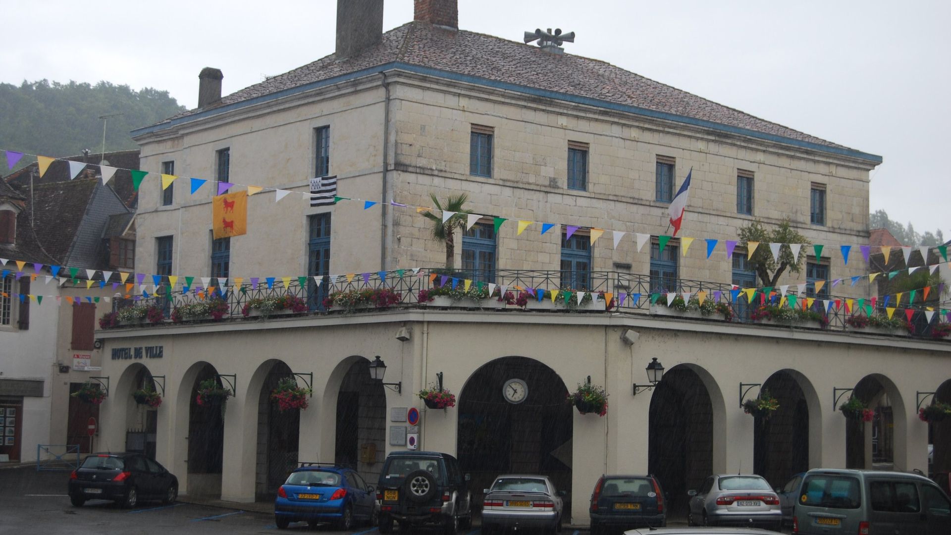 La mairie de Salies-de-Béarn