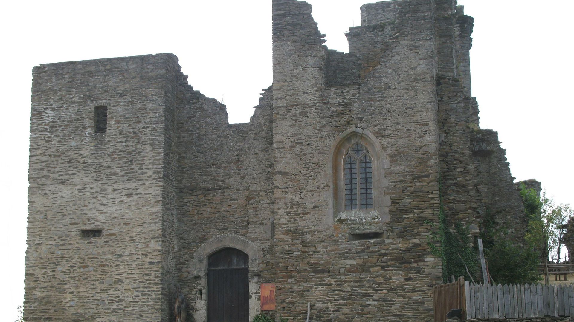 Le château de Lacroix-Barrez