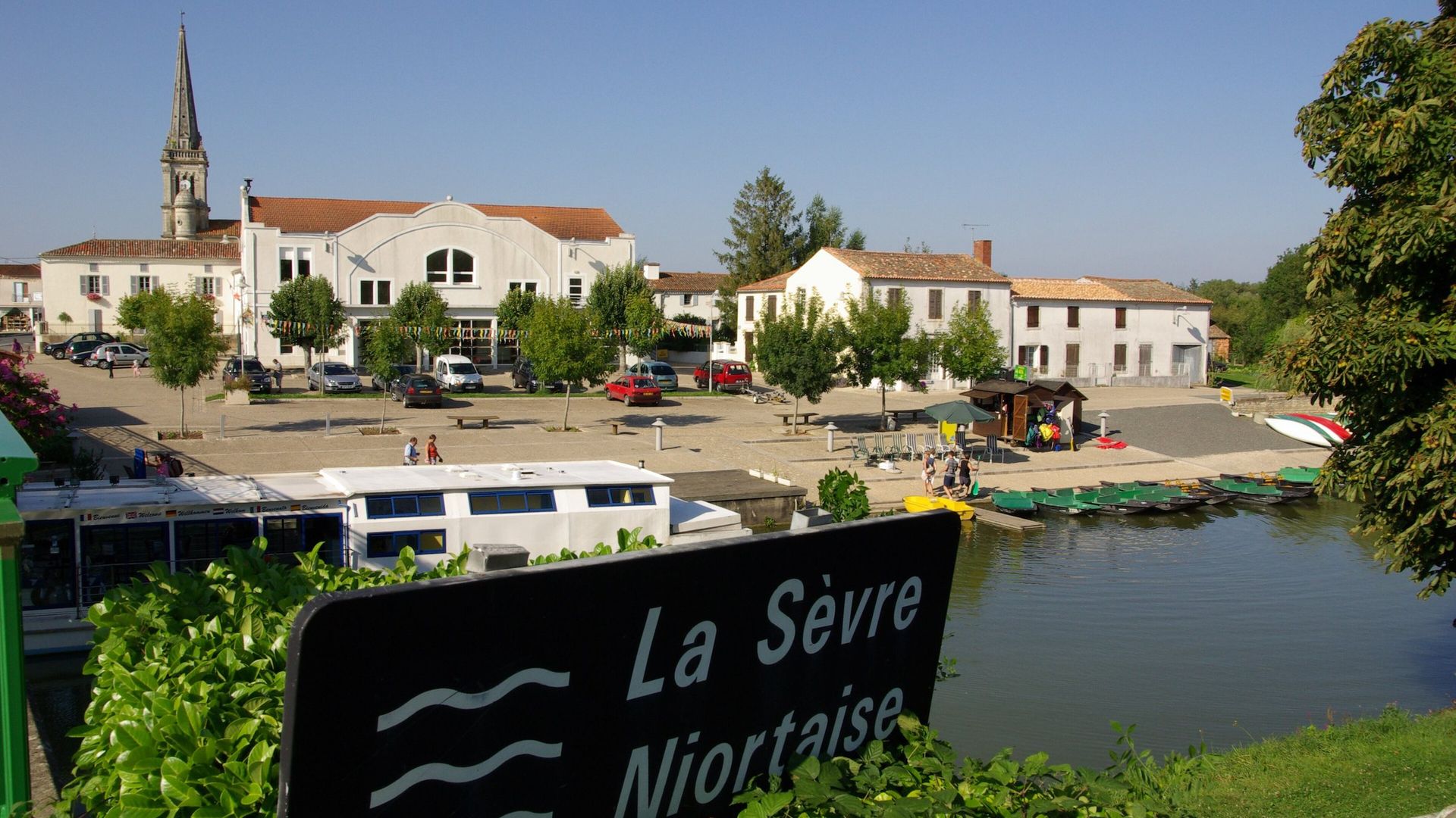 Le port de Damvix