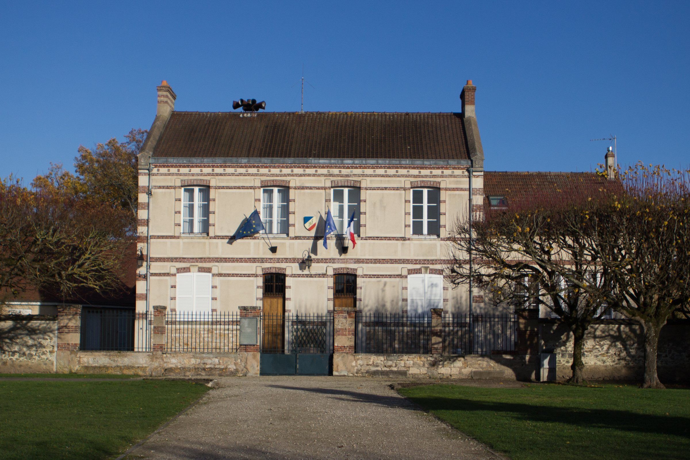 La mairie de Perthes
