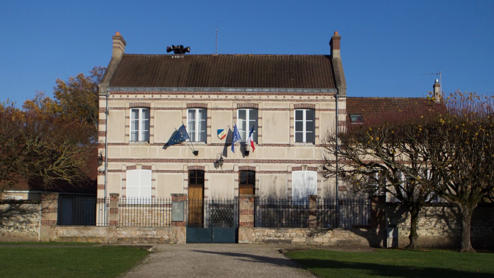 La mairie de Perthes