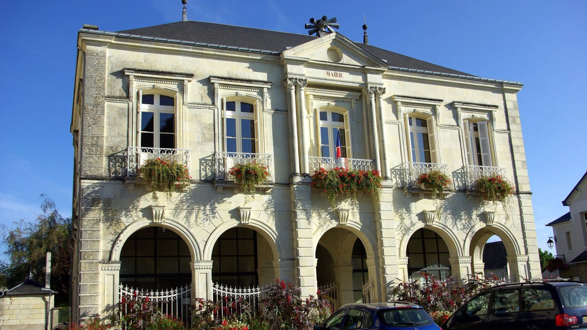 La mairie de Restigné