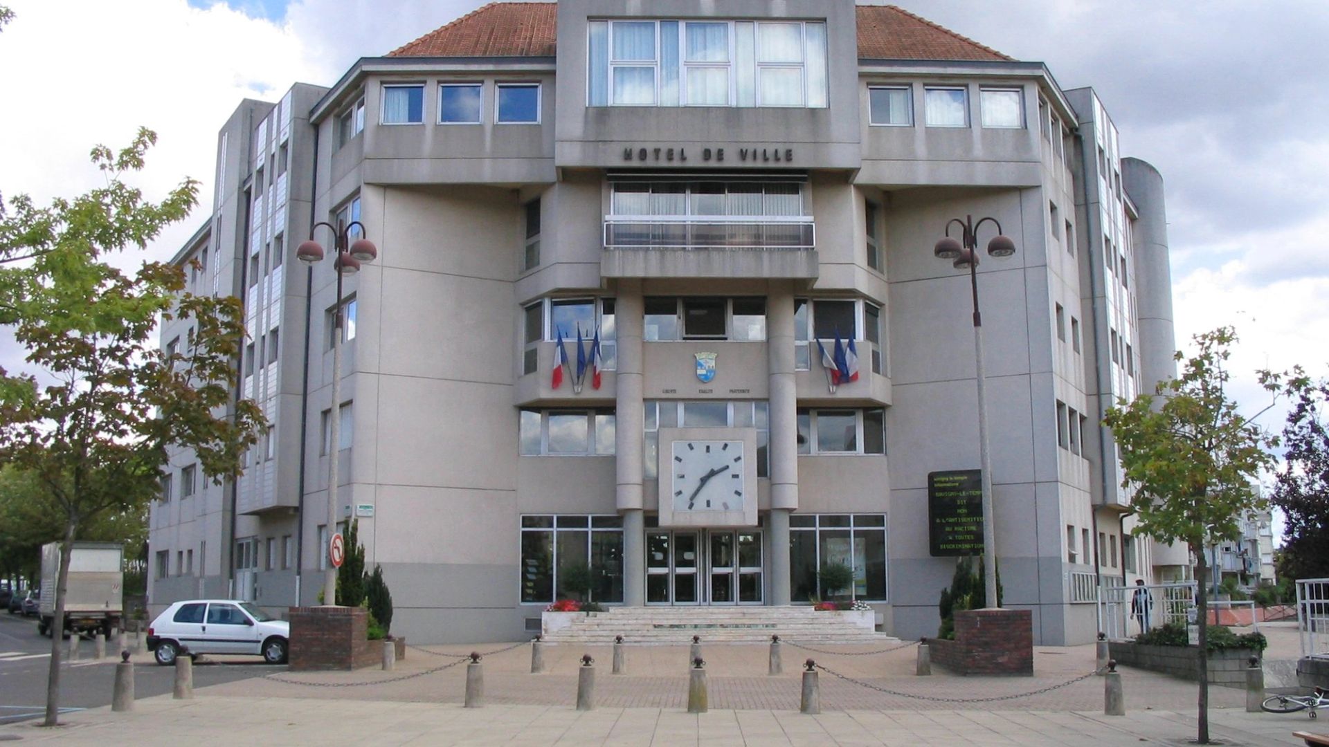 La mairie de Savigny-le-Temple