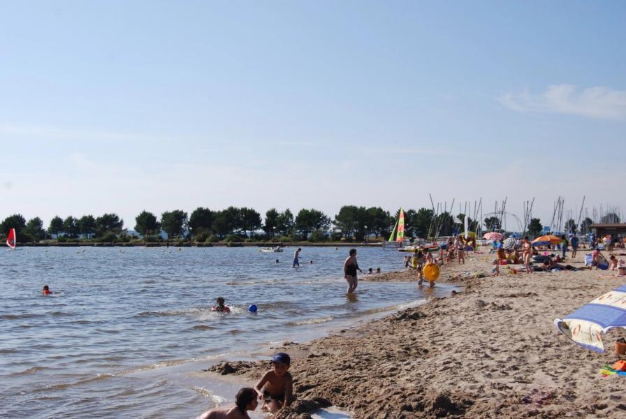 La plage de Hourtin