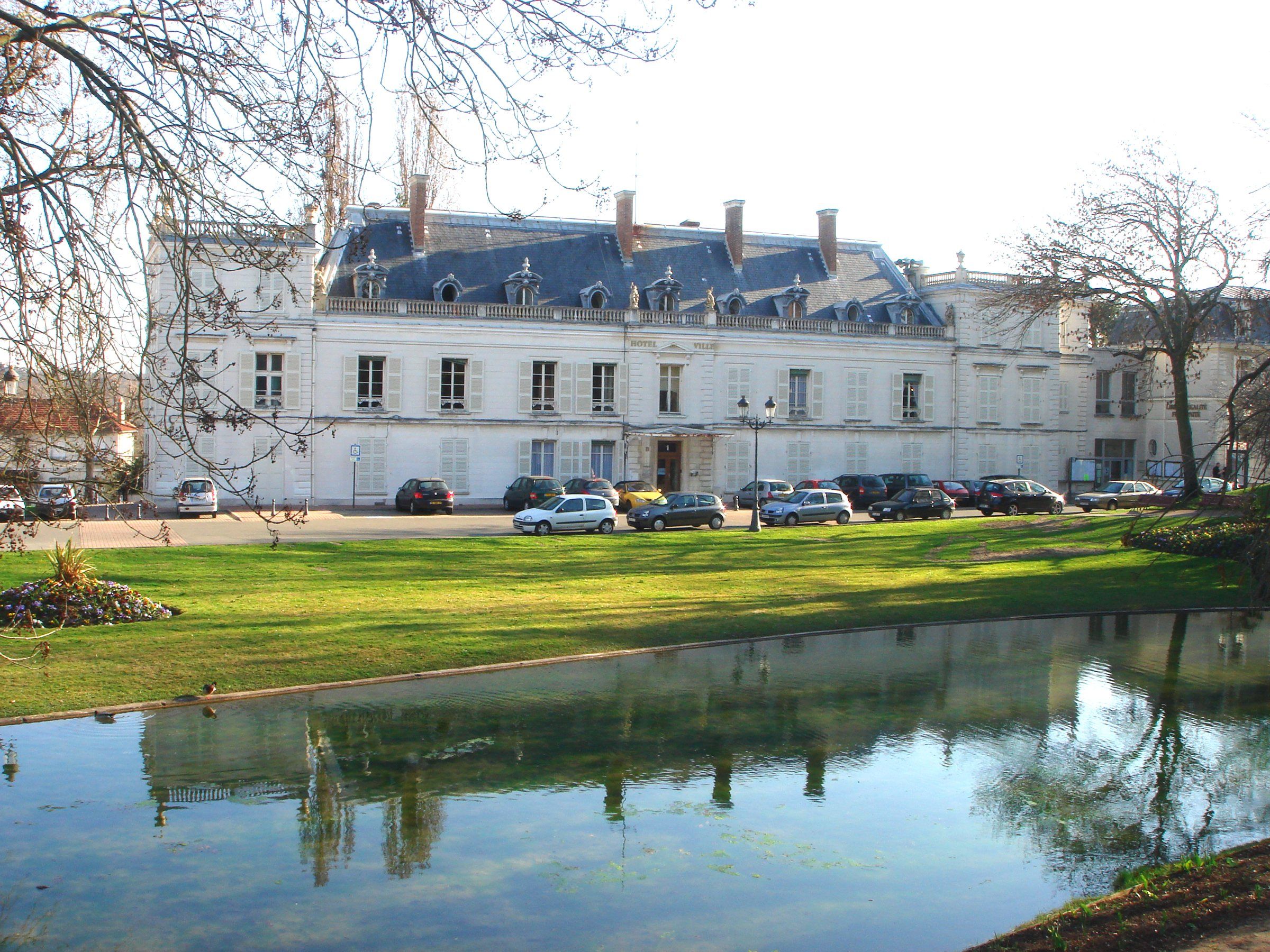 La mairie de Ris-Orangis