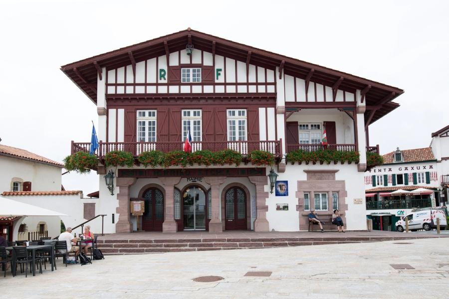 La mairie de Bidart