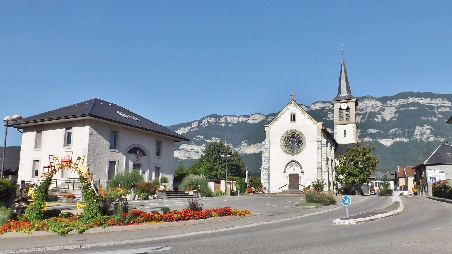 La mairie de Viviers-du-Lac