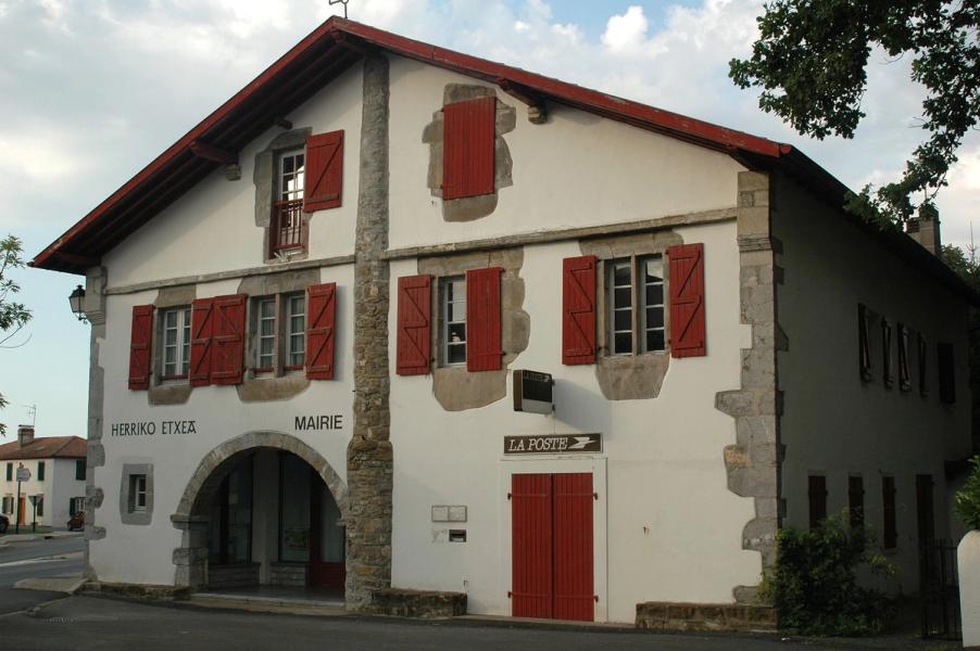 La mairie de Larressore