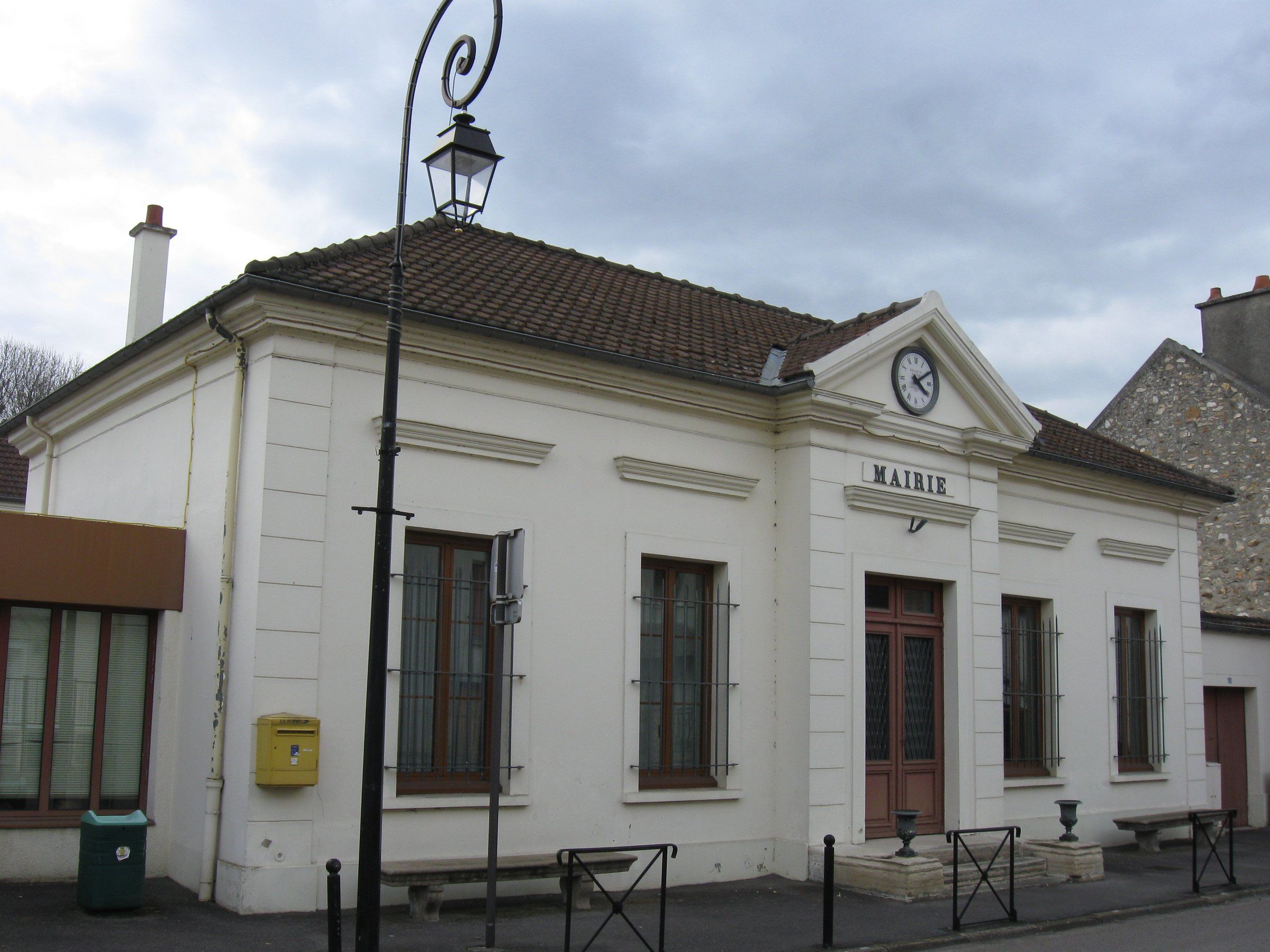 La mairie de Croissy-Beaubourg