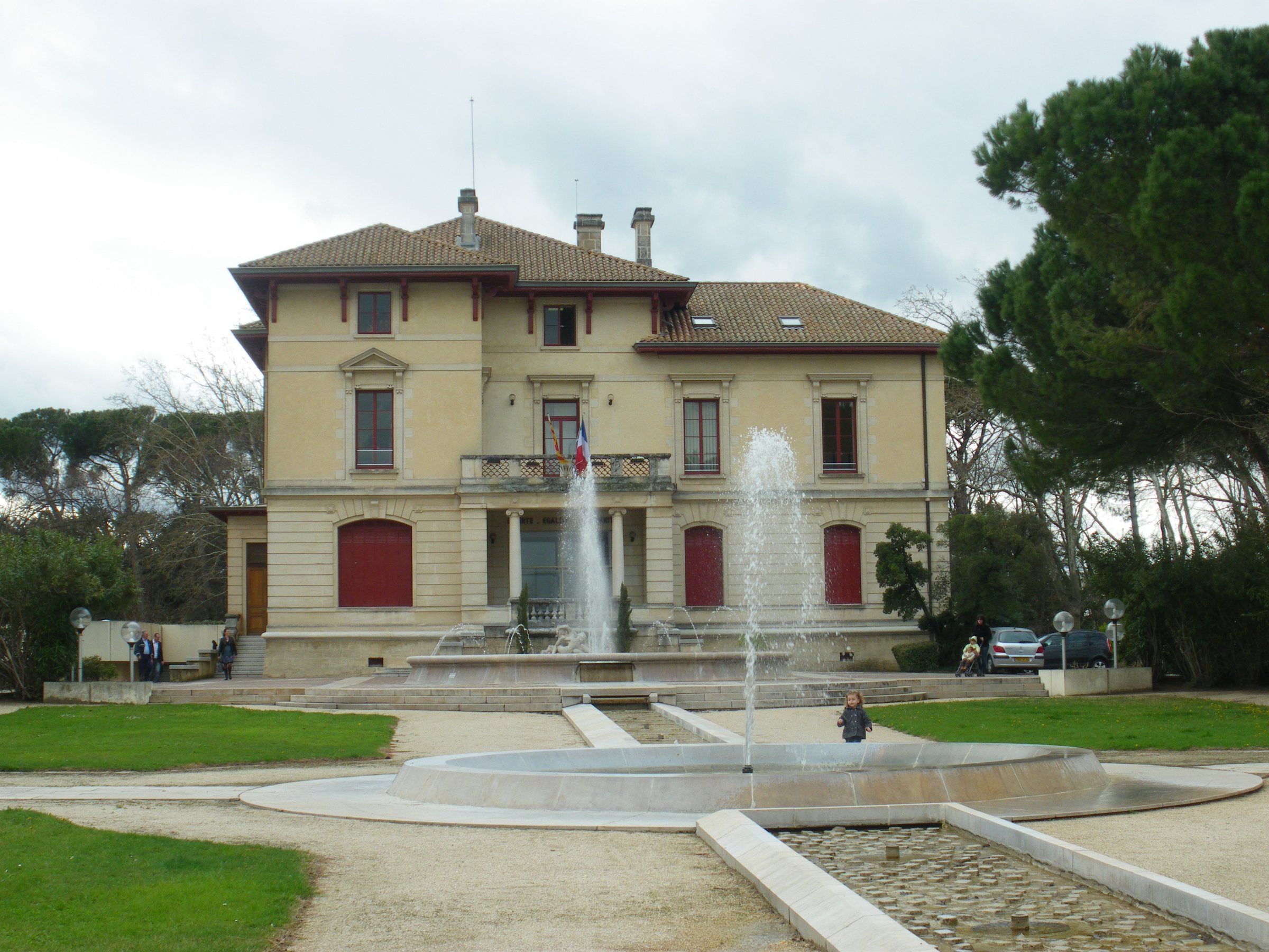La mairie du Pontet