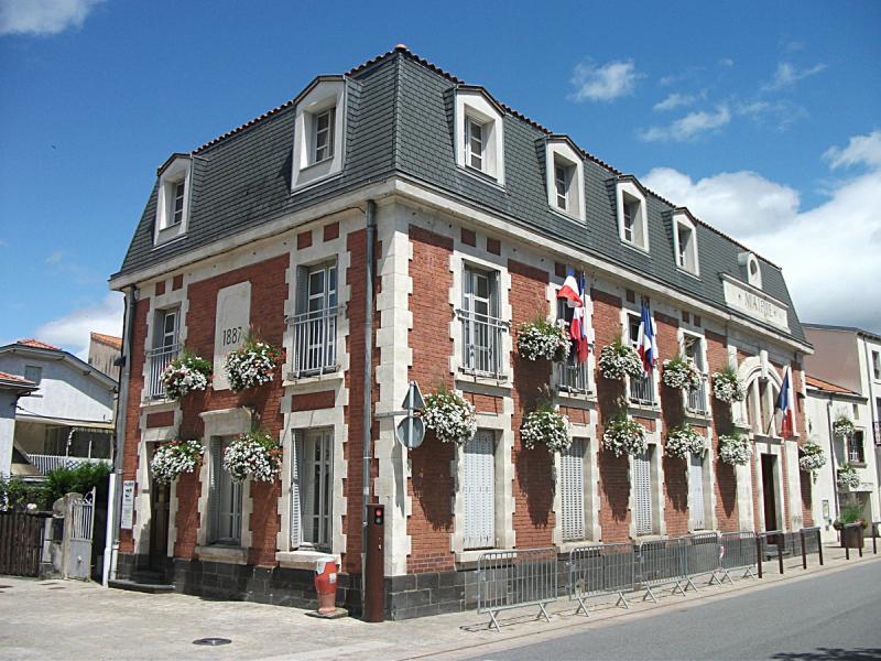 La mairie de Cébazat