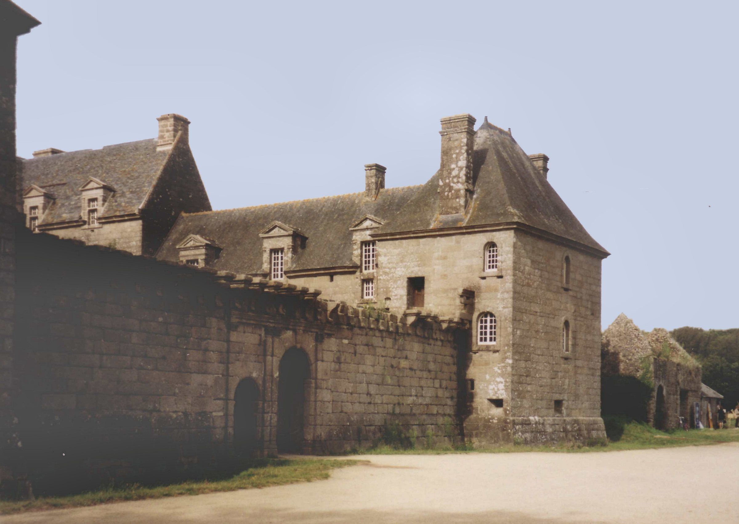Le château de Brélès
