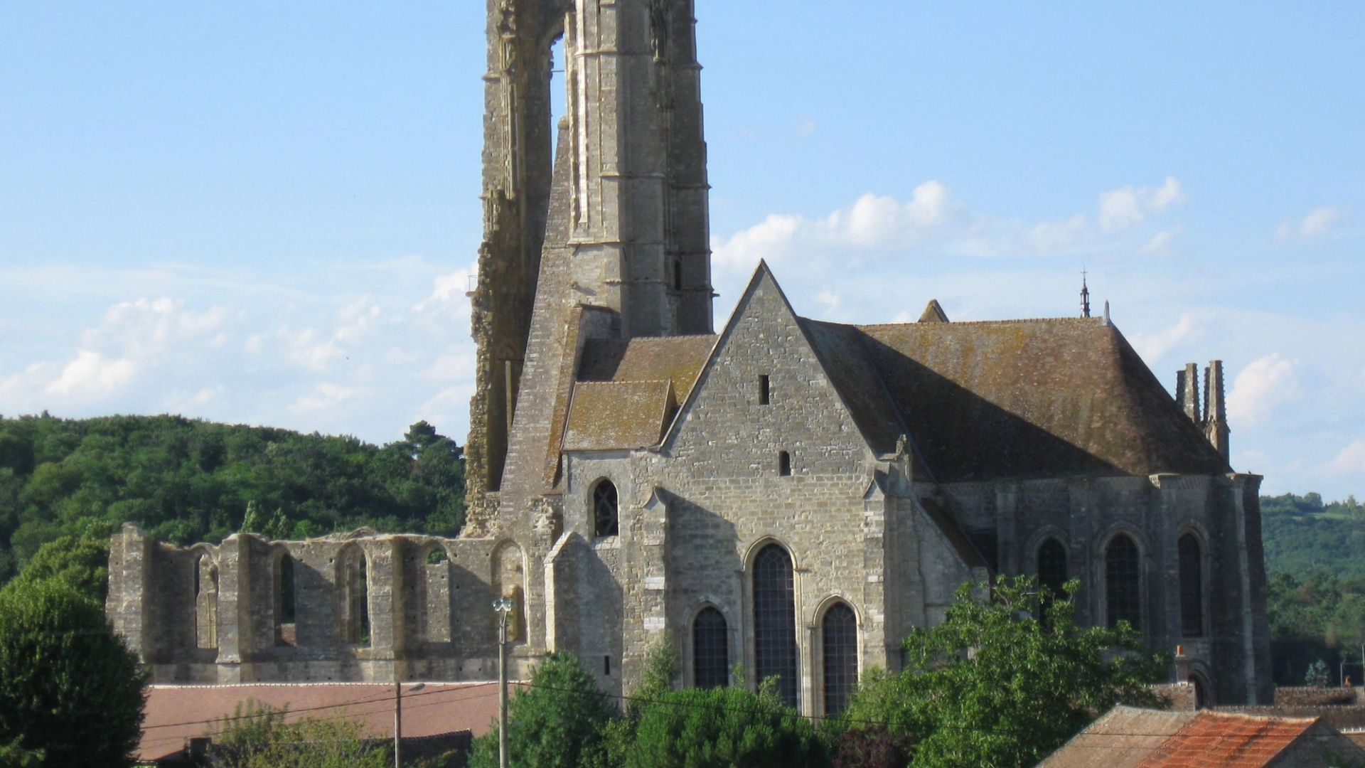 L’église de Larchant