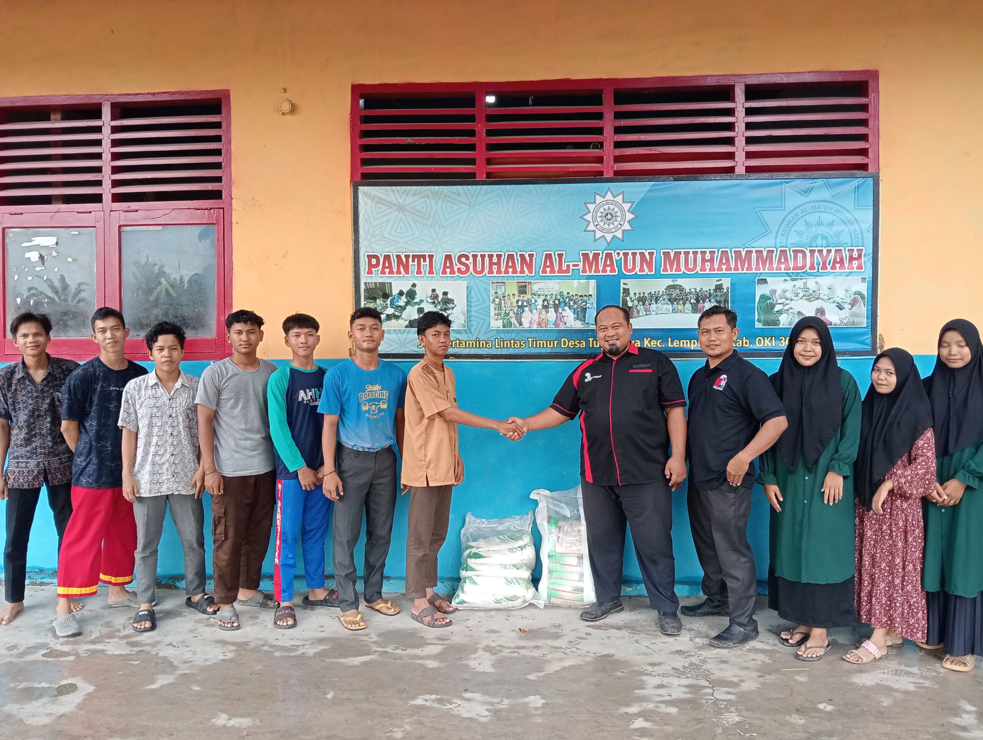 MERAYAKAN ULTAH ELANG MAUT KE-4 DENGAN SANTUNAN YATIM