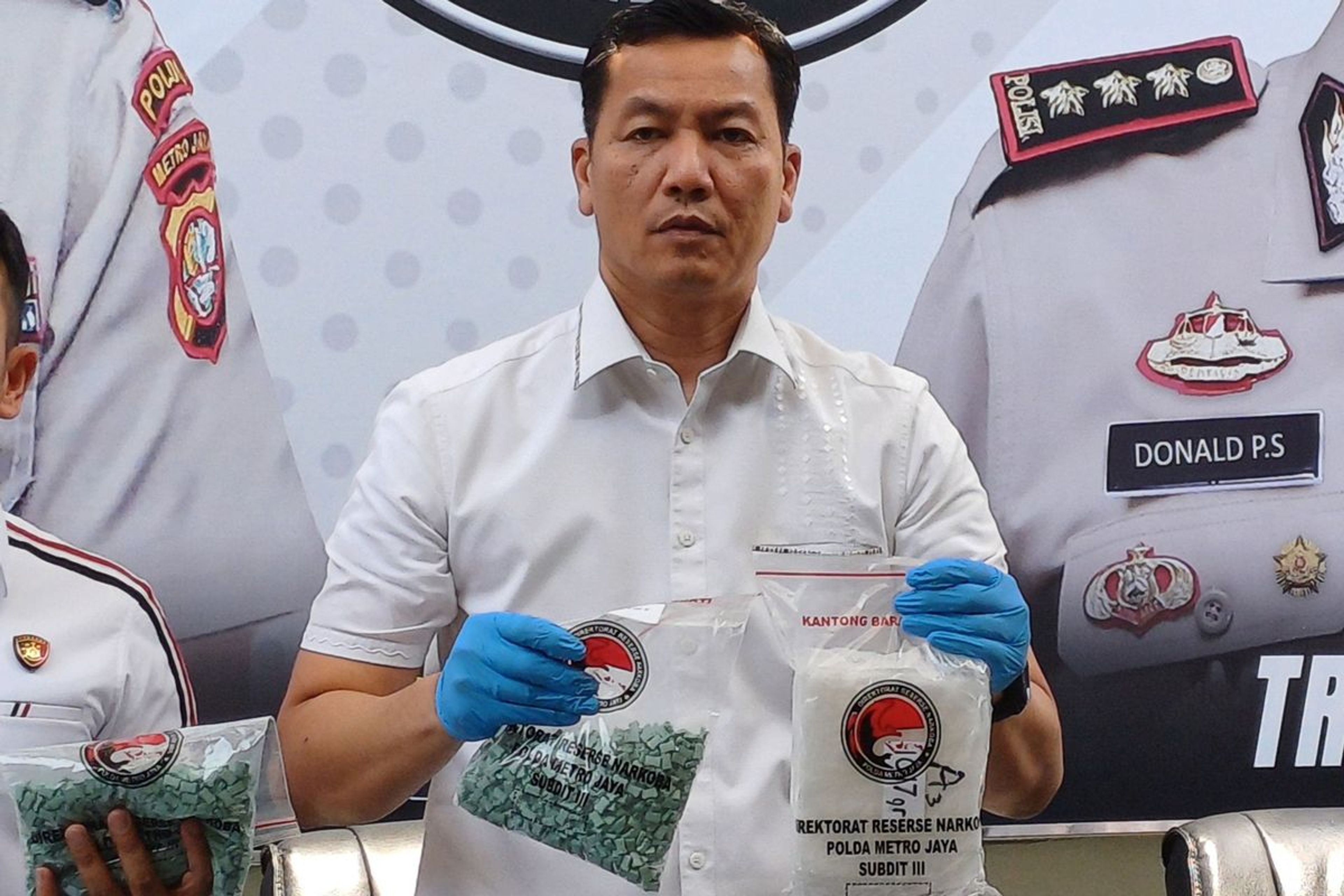 Profil Kombes Pol Donald Parlaungan Simanjuntak Yang Dipecat Gegara Pemerasan