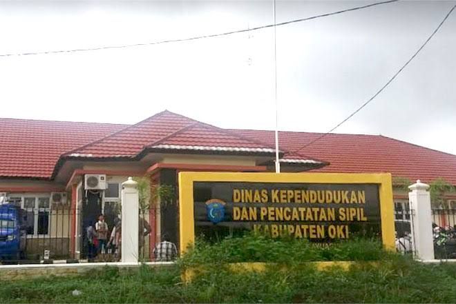 Aduh ! Kepala Dinas Bentak Warga