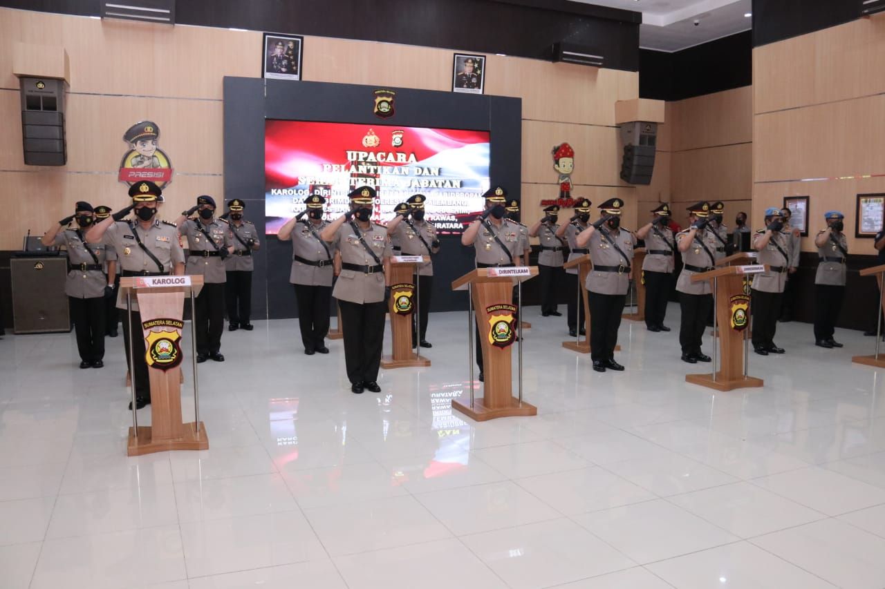 Kapolda Pimpin Sertijab 5 PJU dan 7 Kapolres Jajaran Polda Sumsel