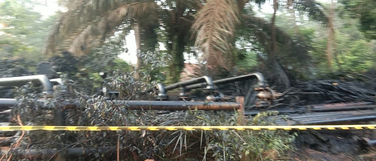 PIPA PERTAMINA EP FIELD RAMBA MENYEMBUR KE KARET MILIK WARGA