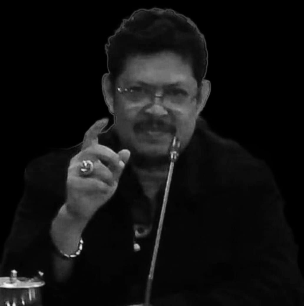 Untung Surapati, S.E., S.H., M.M., M.H., M.Kom.