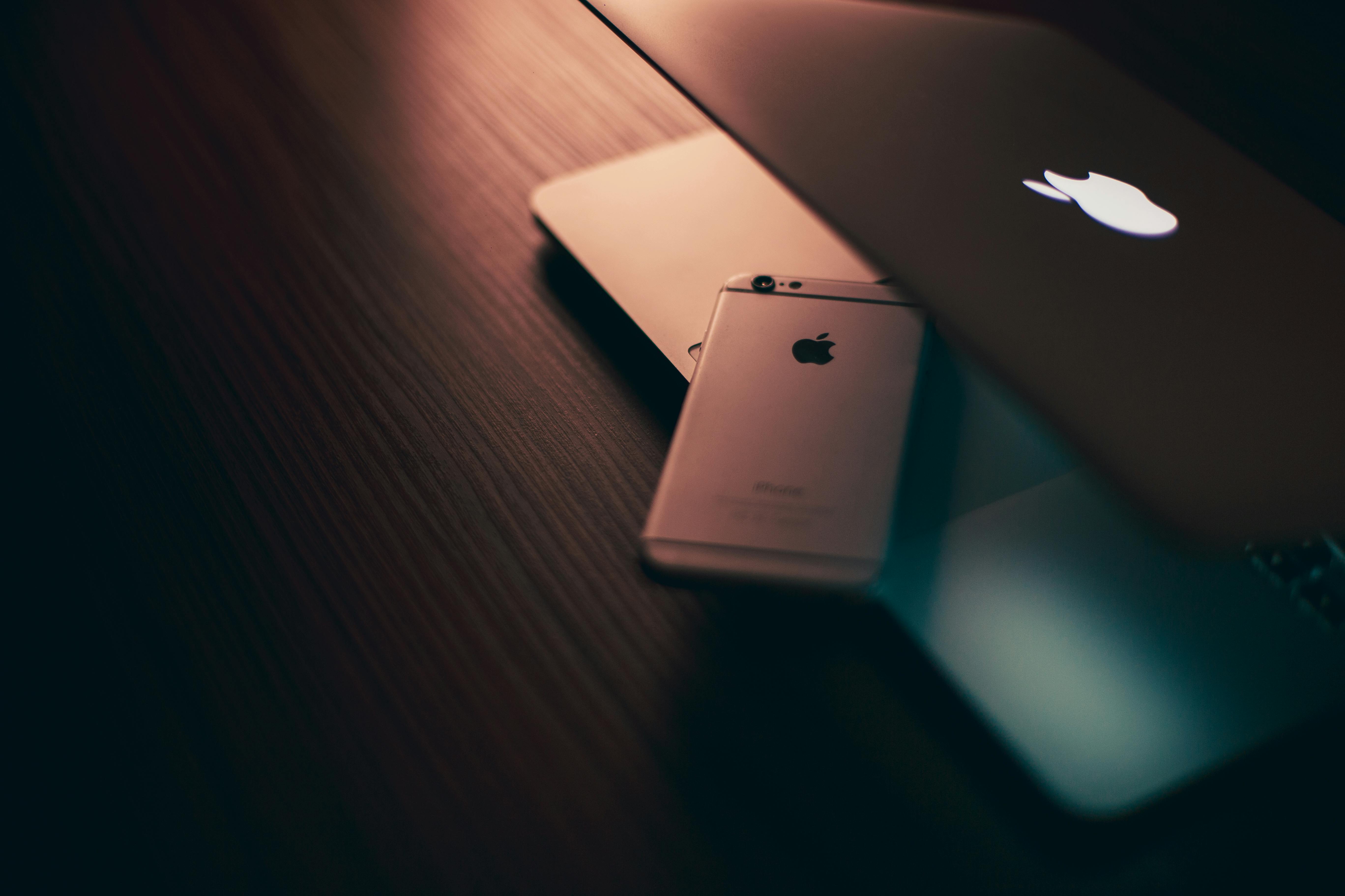 Several iOS run devices