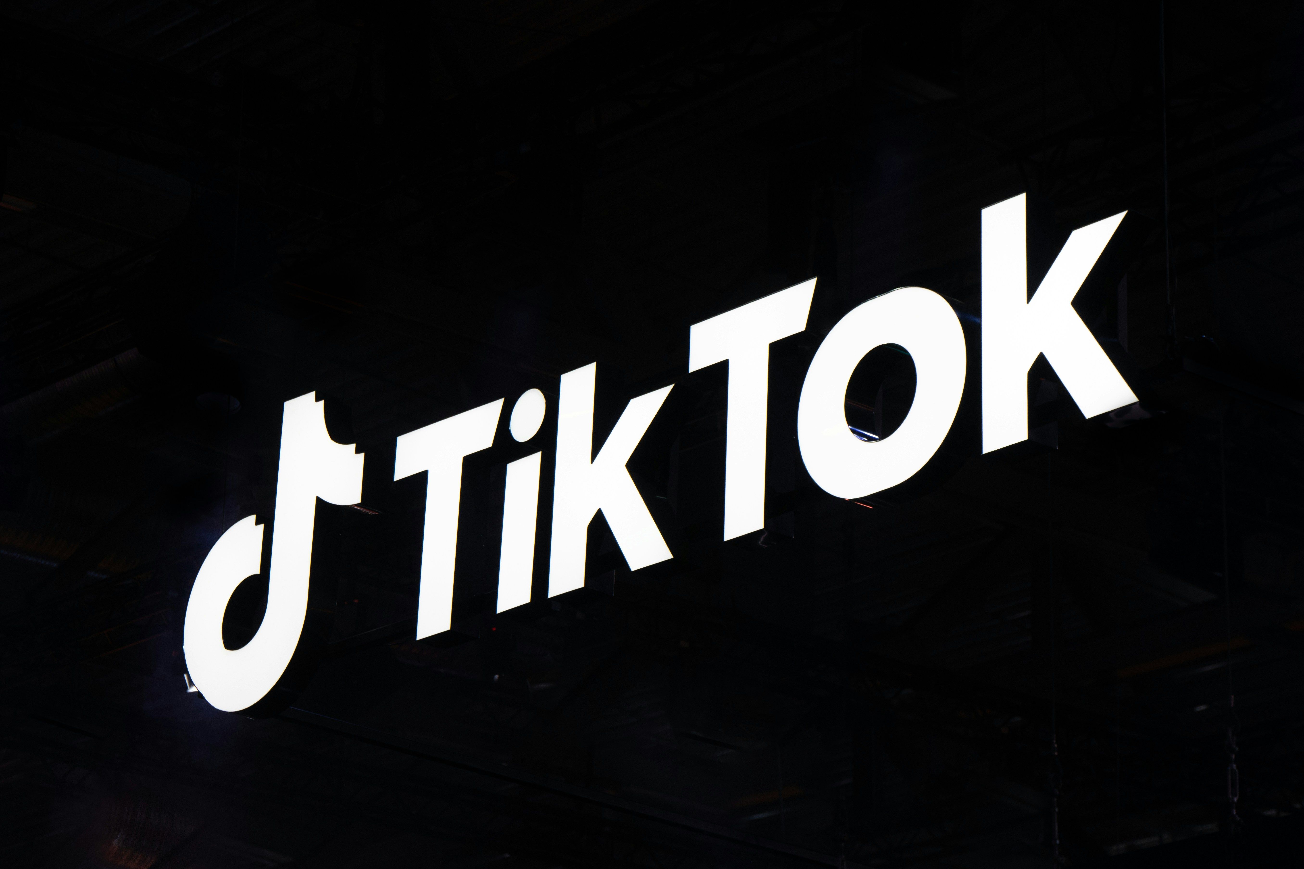 Tiktok Wallpaper