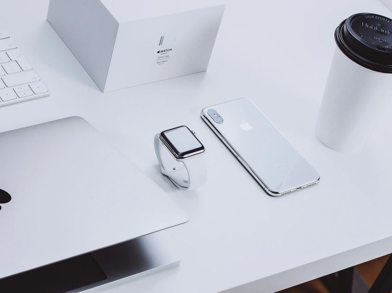 Microsoft Copilot vs Apple Intelligence - Complete Comparison 2025