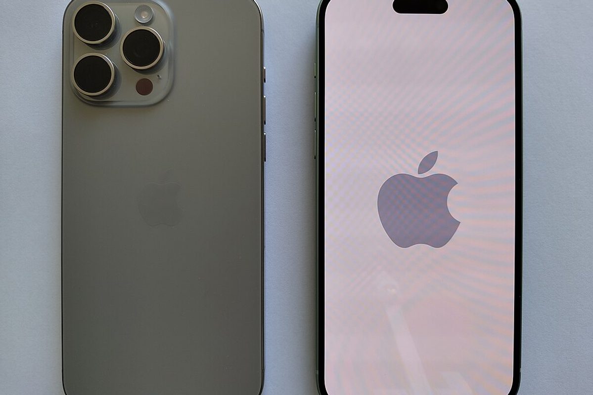 Front and back of Apple iPhone 15 Pro Max