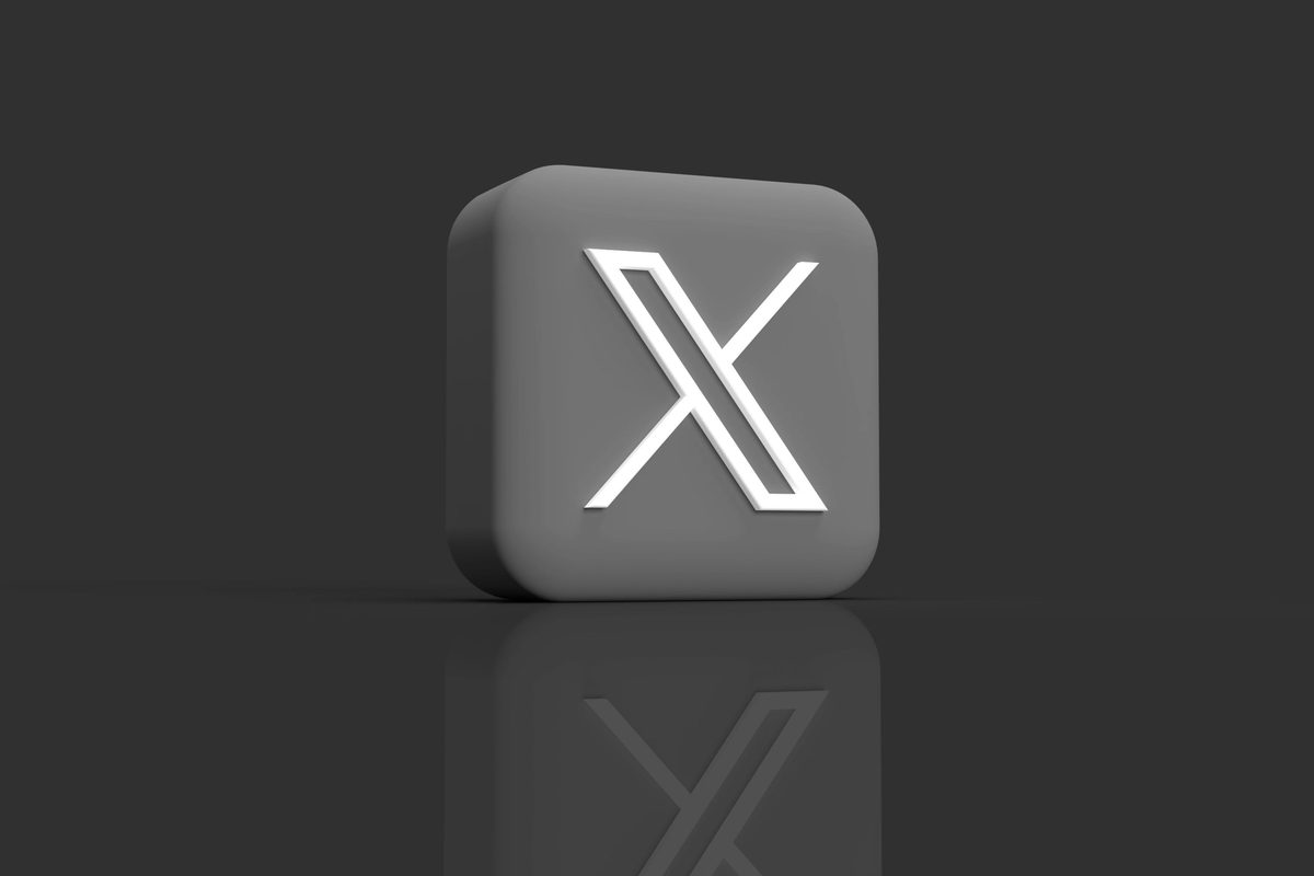 Grey & white X logo. Elon Musk's rebrand of Twitter