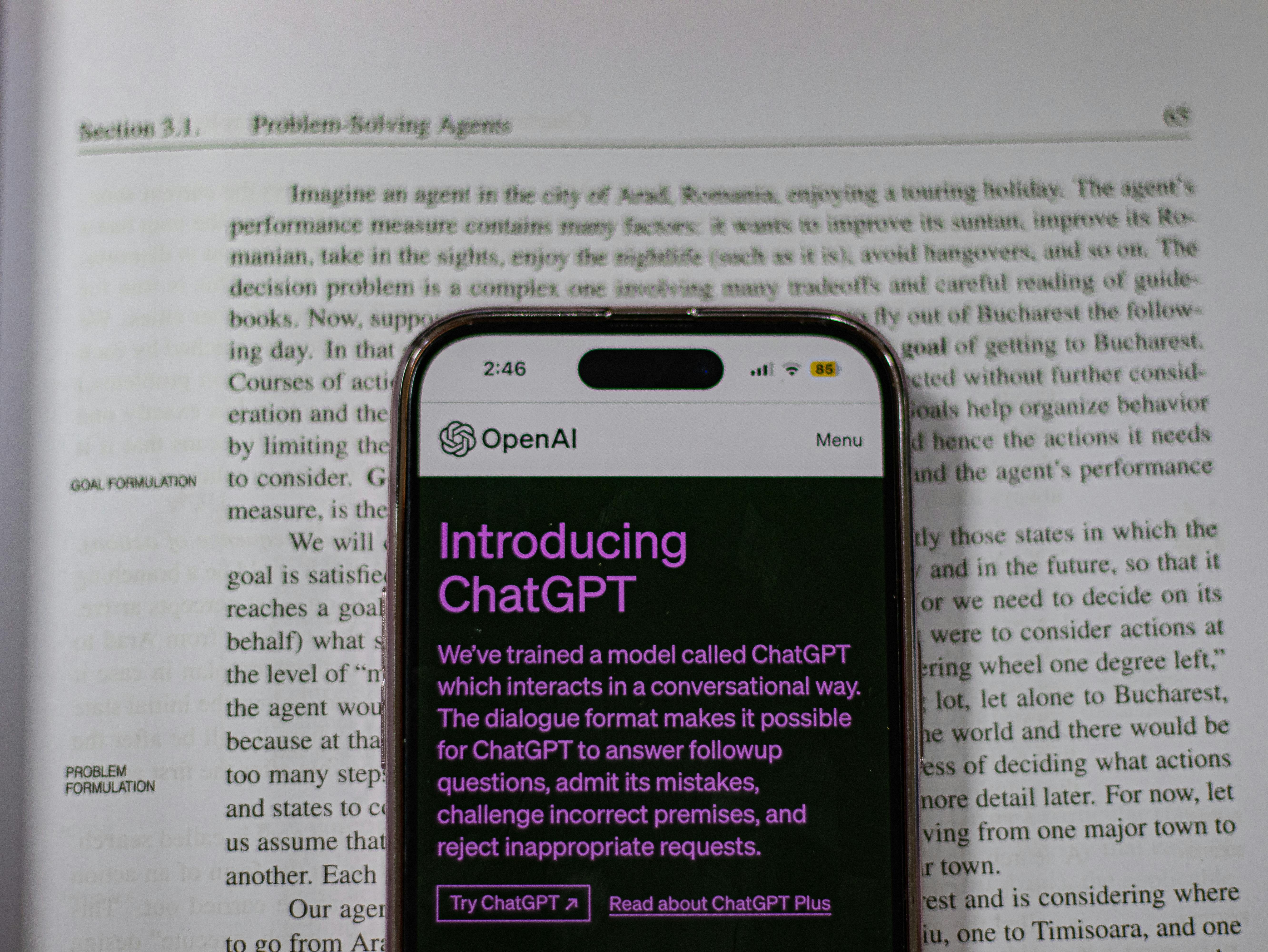 Apple Officially Putting ChatGPT in Siri For Free