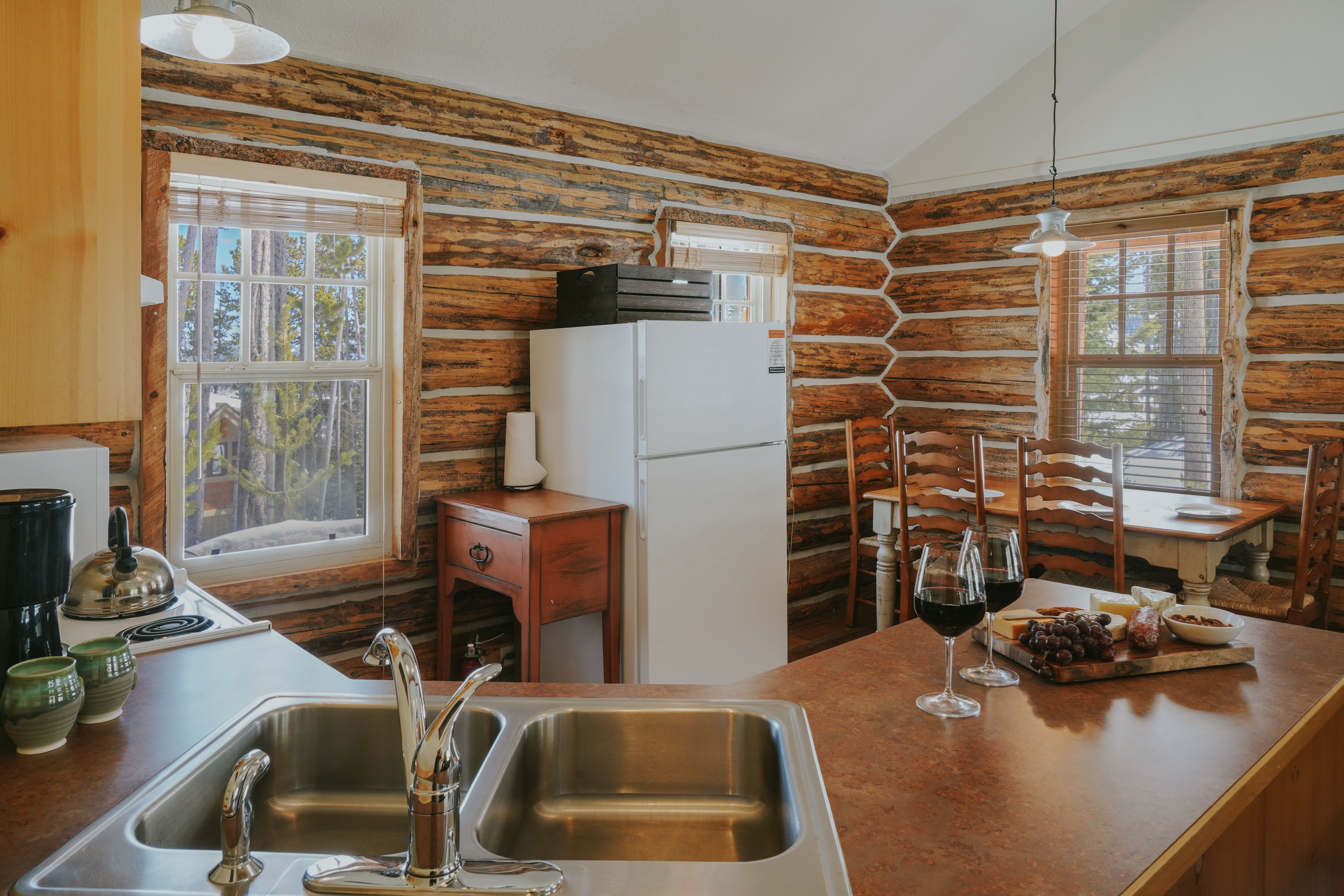 Cowboy Heaven Cabins vacation home kitchen